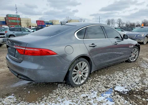 2018 Jaguar Xf Prestige из США, поврежденный, VIN SAJBK4FX4JCY64694